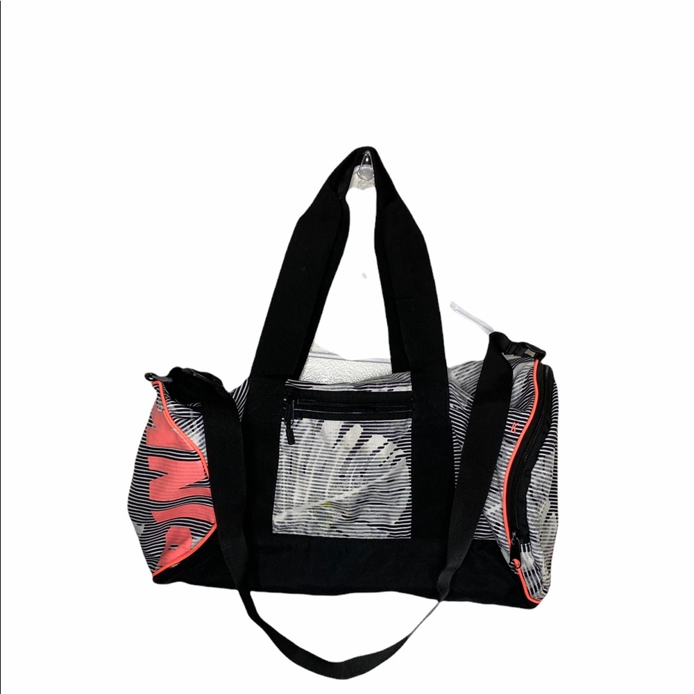 ⚡️SALE⚡️VS Pink Duffle Bag
